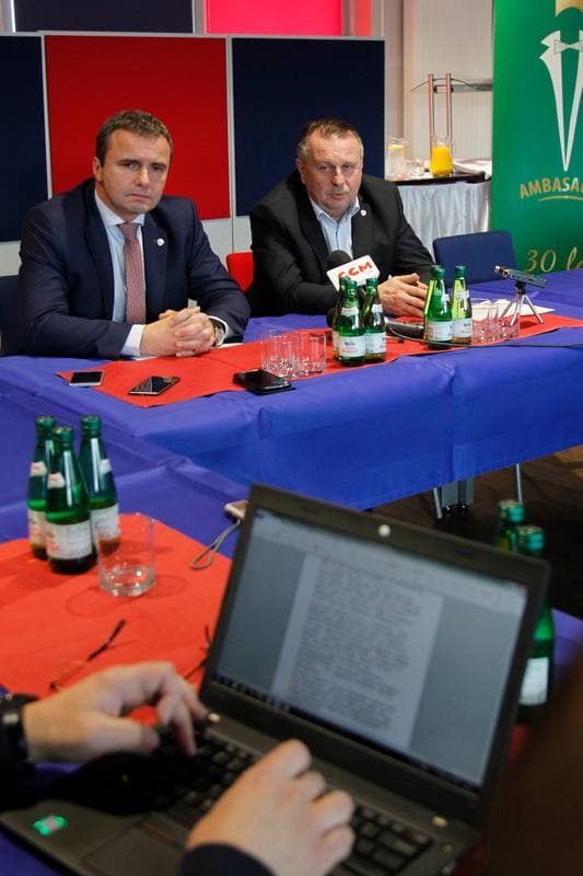Football. Piast Gliwice. Press Conference. 10.11.2016