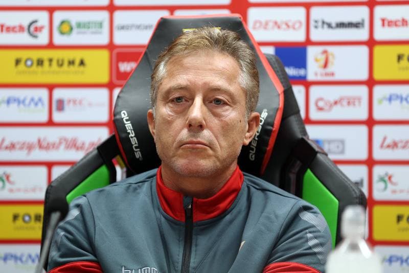 Football. GKS Tychy. Press Conference. 11.10.2017