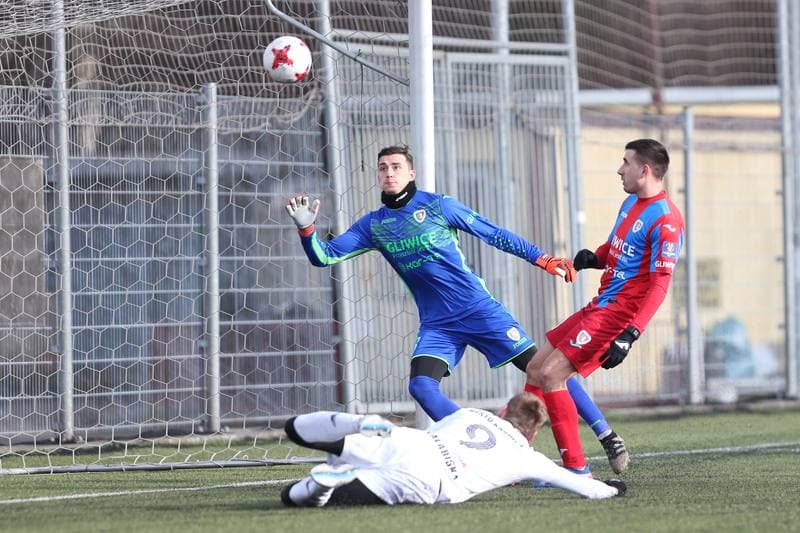 Football. Sparing. MFK Karvina - Piast Gliwice. 20.01.2018