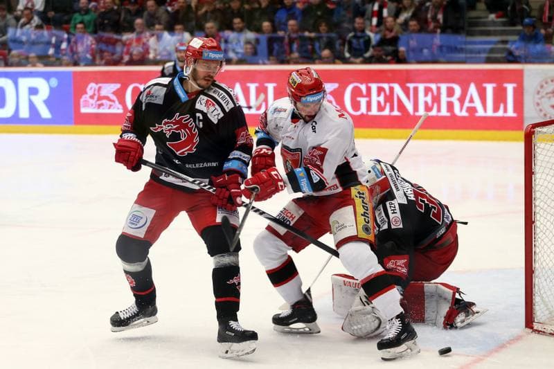 Ice Hockey. TipSport Extraliga. Ocelari Trinec - Mountfield Hradec Kralove. 03.04.2018