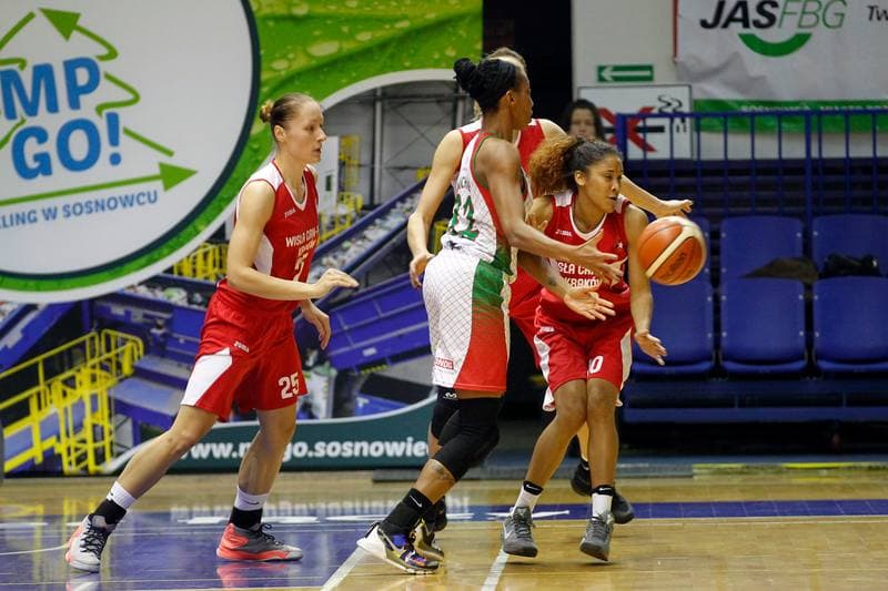 Basketball. Women Basket Liga. JAS-FBG Zaglebie Sosnowiec - Wisla Can-Pack Krakow. 27.11.2016