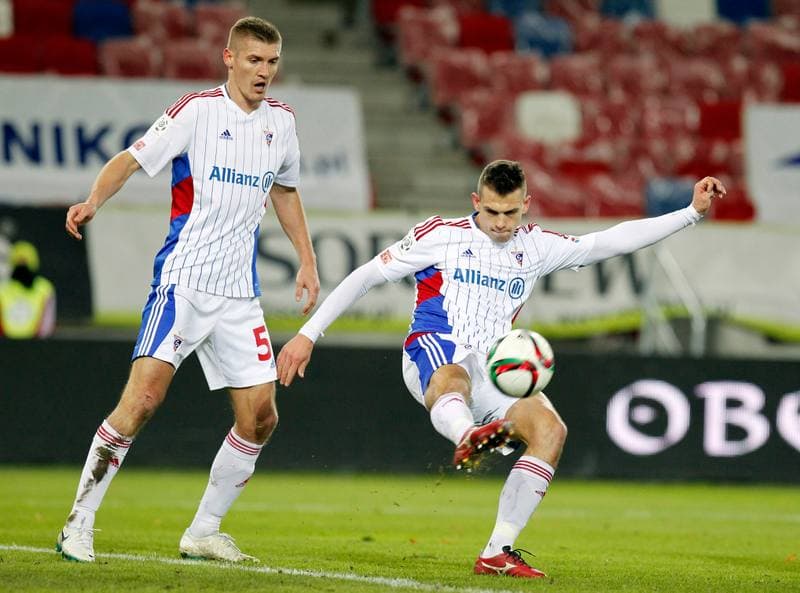 Football. PKO BP Ekstraklasa. Gornik Zabrze - Piast Gliwice. 01.12.2015
