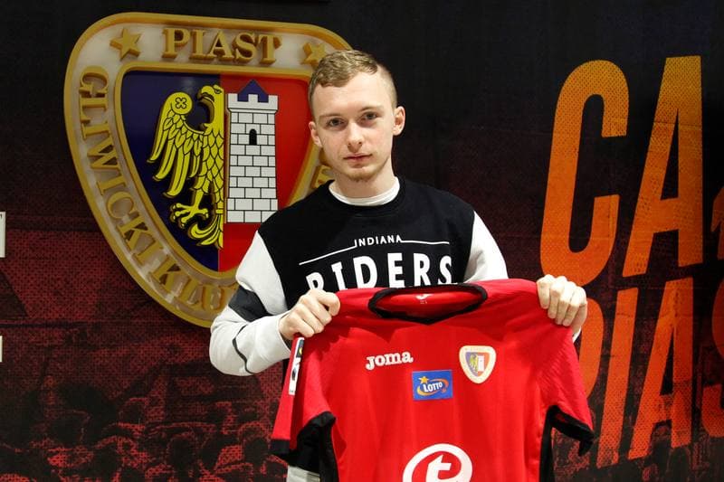 Football. Piast Gliwice. Press Conference. 10.02.2017