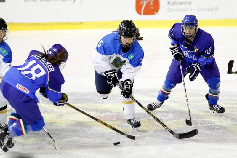 Ice Hockey. Women's World Championship. Kazakhstan - Italy. 14.04.2017