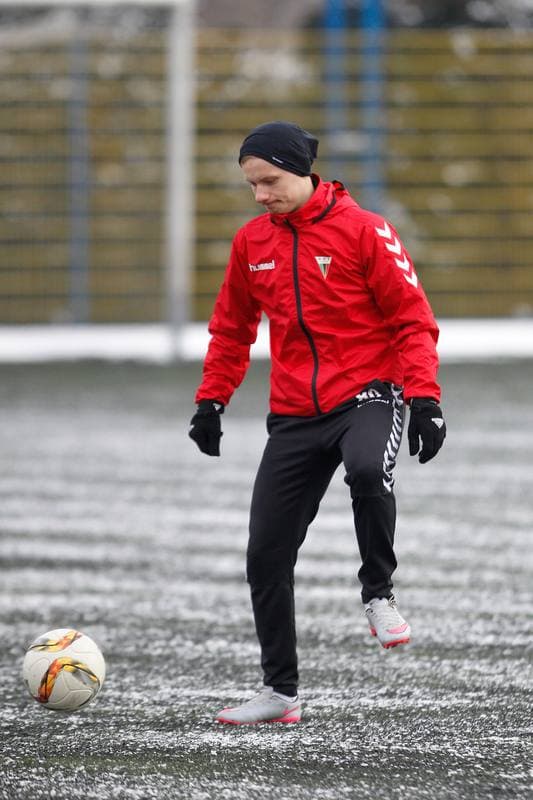 Football. GKS Tychy. Training. 06.01.2017