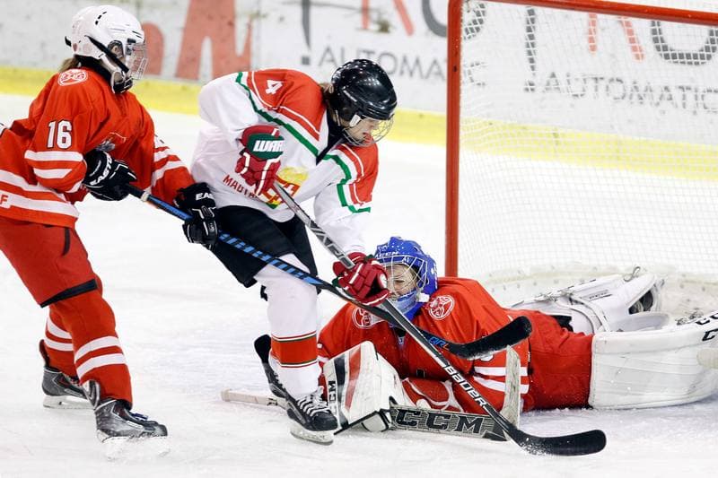 Ice Hockey. Women's U18 Olympic Hopes Tournament. Poland - Hungary. 17.12.2017