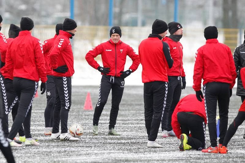 Football. GKS Tychy. Training. 06.01.2017