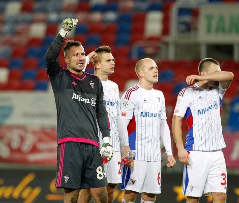 Football. PKO BP Ekstraklasa. Gornik Zabrze - Piast Gliwice. 01.12.2015