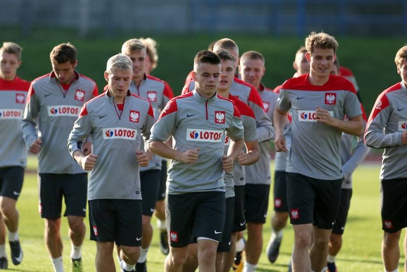Football. Poland U19. Training. 02.10.2017