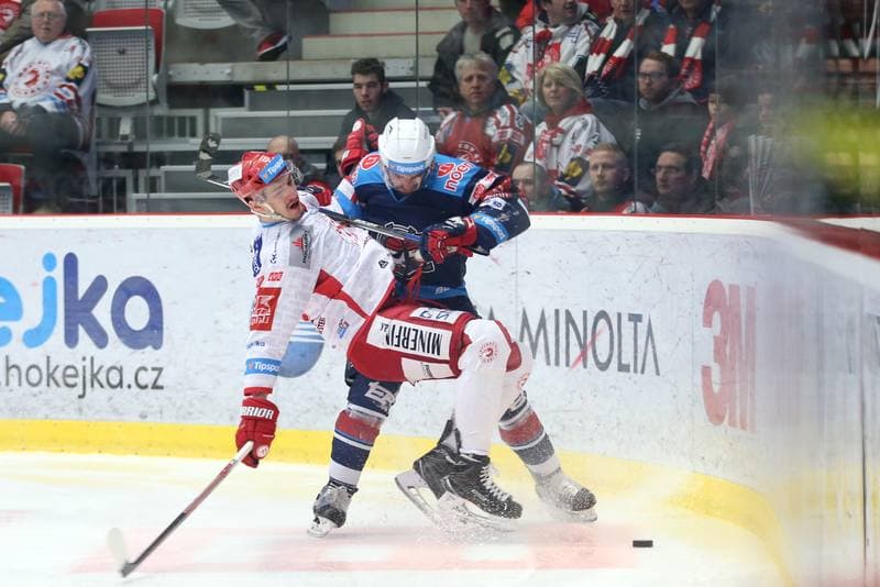 Ice Hockey. Tipsport Extraliga. Ocelari Trinec - Pirati Chomutov. 16.03.2017