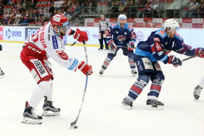 Ice Hockey. Tipsport Extraliga. Ocelari Trinec - Pirati Chomutov. 16.03.2017