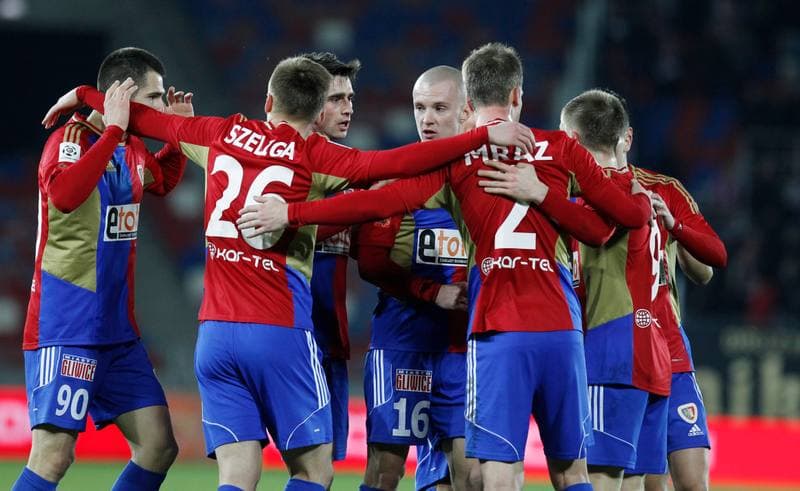 Football. PKO BP Ekstraklasa. Gornik Zabrze - Piast Gliwice. 01.12.2015