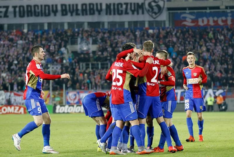 Football. PKO BP Ekstraklasa. Gornik Zabrze - Piast Gliwice. 01.12.2015