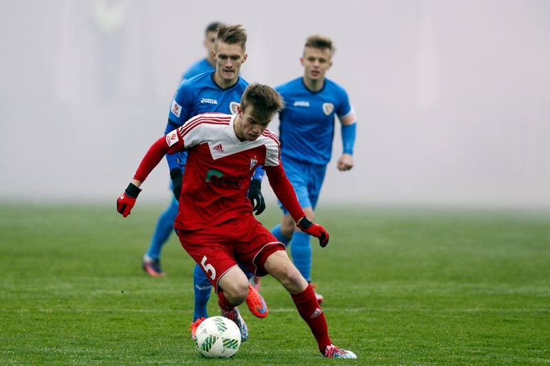 Football. Centralna Liga Juniorow. Piast Gliwice - Gornik Zabrze. 26.11.2016