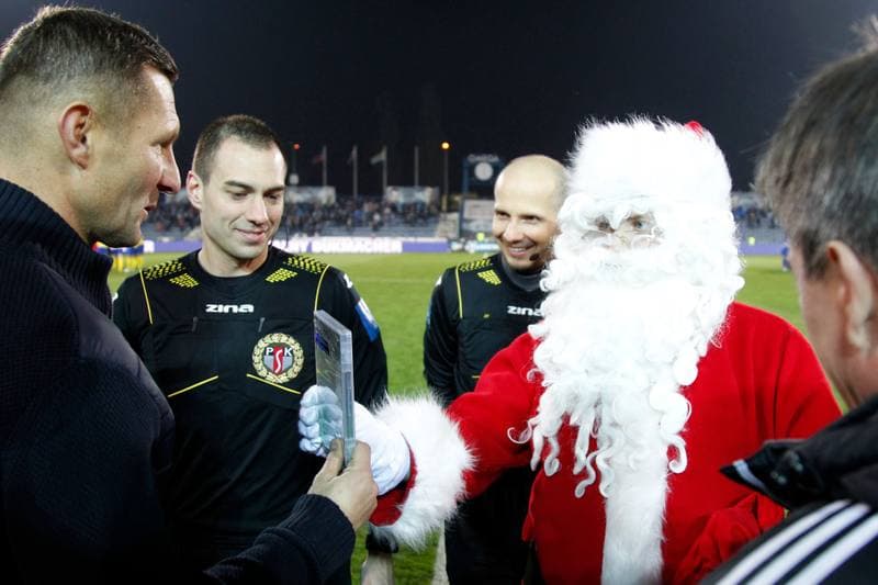 Football. Lotto Ekstraklasa. Ruch Chorzow - Arka Gdynia. 05.12.2016