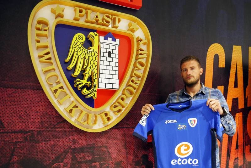 Football. Piast Gliwice. Press Conference. 02.02.2017