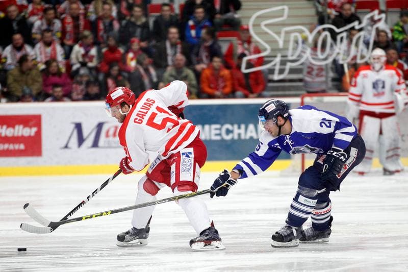 Ice Hockey. Tipsport Extraliga. Ocelari Trinec - Bili Tygri Liberec. 05.02.2017