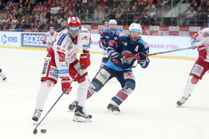 Ice Hockey. Tipsport Extraliga. Ocelari Trinec - Pirati Chomutov. 16.03.2017