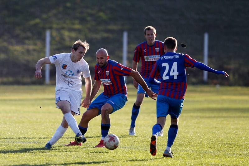 Football. Haiz IV Liga. Polonia Bytom - Slask Swietochlowice. 17.11.2018