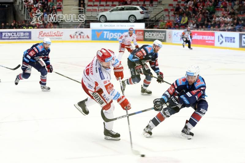 Ice Hockey. Tipsport Extraliga. Ocelari Trinec - Pirati Chomutov. 16.03.2017