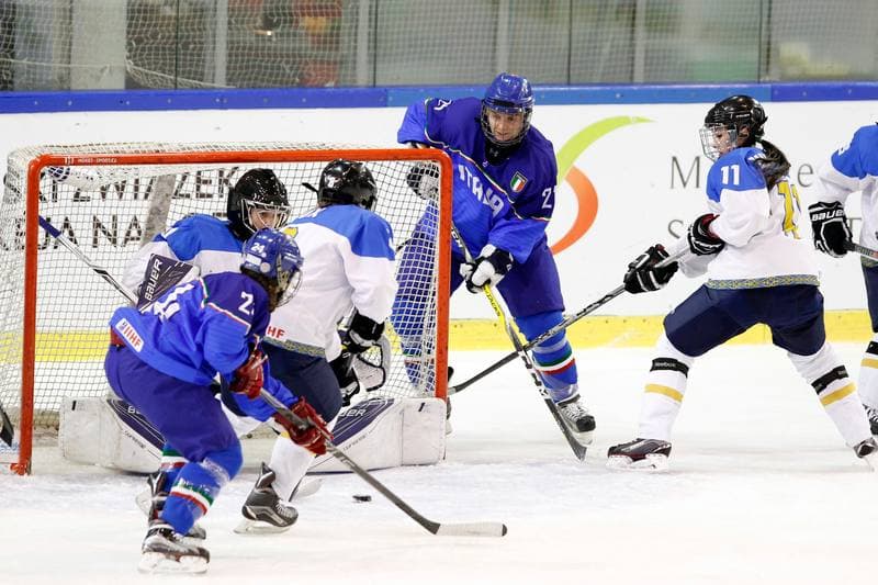 Ice Hockey. Women's World Championship. Kazakhstan - Italy. 14.04.2017