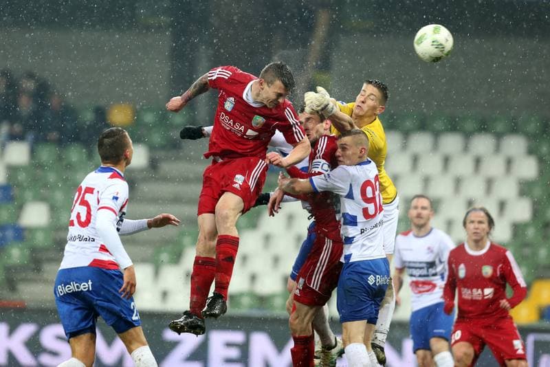Football. Nice I Liga. Podbeskidzie Bielsko-Biala - Miedz Legnica. 28.04.2017