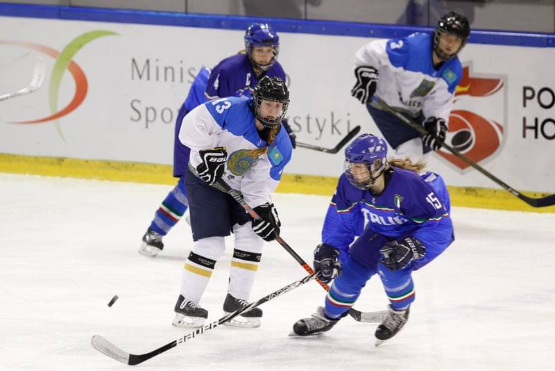 Ice Hockey. Women's World Championship. Kazakhstan - Italy. 14.04.2017