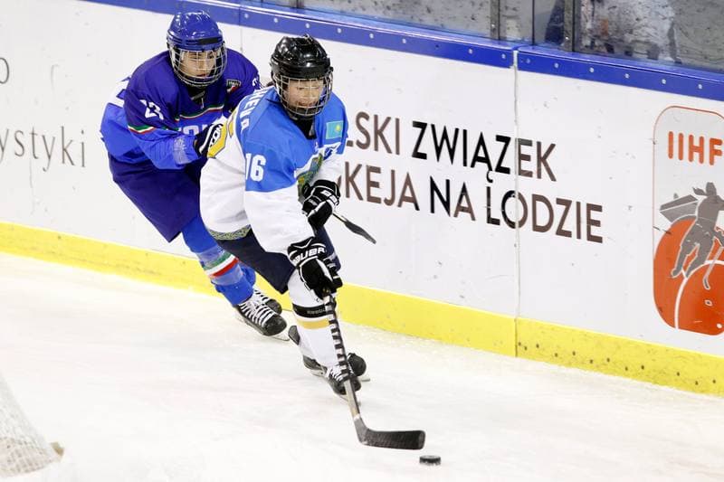 Ice Hockey. Women's World Championship. Kazakhstan - Italy. 14.04.2017