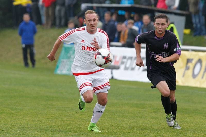 Football. Moravskoslazeska 1B Trida C. TJ Repiste - Banik OKD Doubrava. 21.10.2017