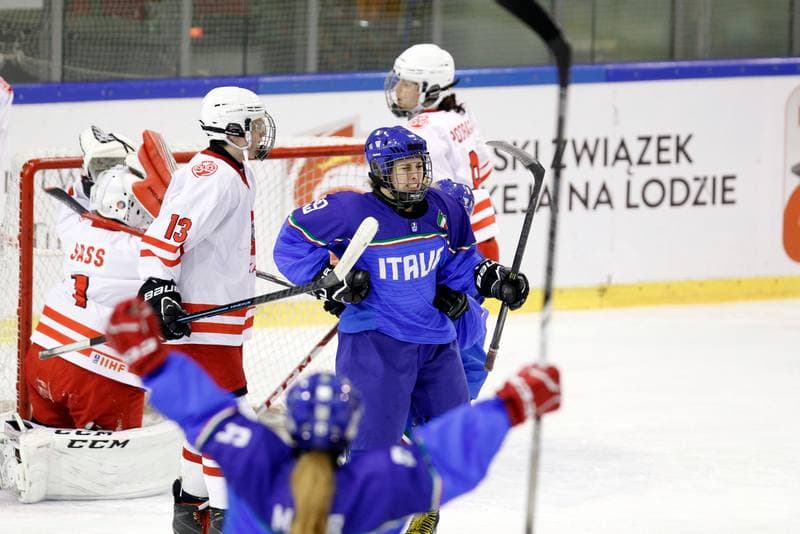 Ice Hockey. U18 Women's World Championship. Poland - Italy. 12.01.2017