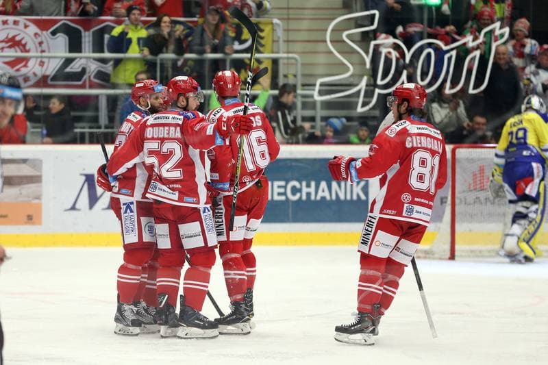 Ice Hockey. Tipsport Extraliga. Ocelari Trinec - Aukro Berani Zlin. 06.02.2018