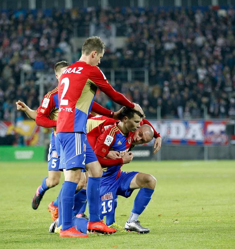 Football. PKO BP Ekstraklasa. Gornik Zabrze - Piast Gliwice. 01.12.2015