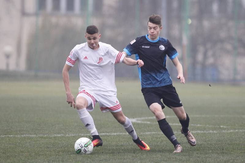 Football. Centralna Liga Juniorow. Gwarek Zabrze - Salos Szczecin. 26.11.2016