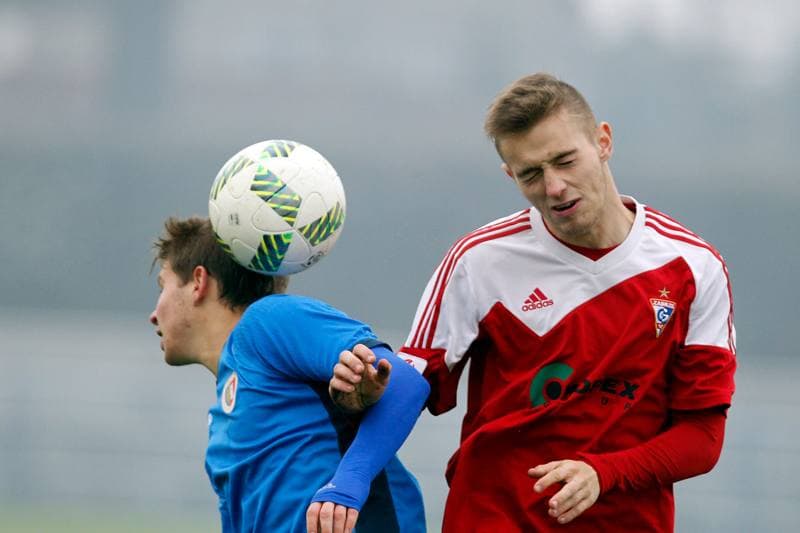 Football. Centralna Liga Juniorow. Piast Gliwice - Gornik Zabrze. 26.11.2016