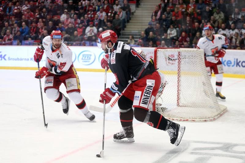Ice Hockey. TipSport Extraliga. Ocelari Trinec - Mountfield Hradec Kralove. 02.04.2018