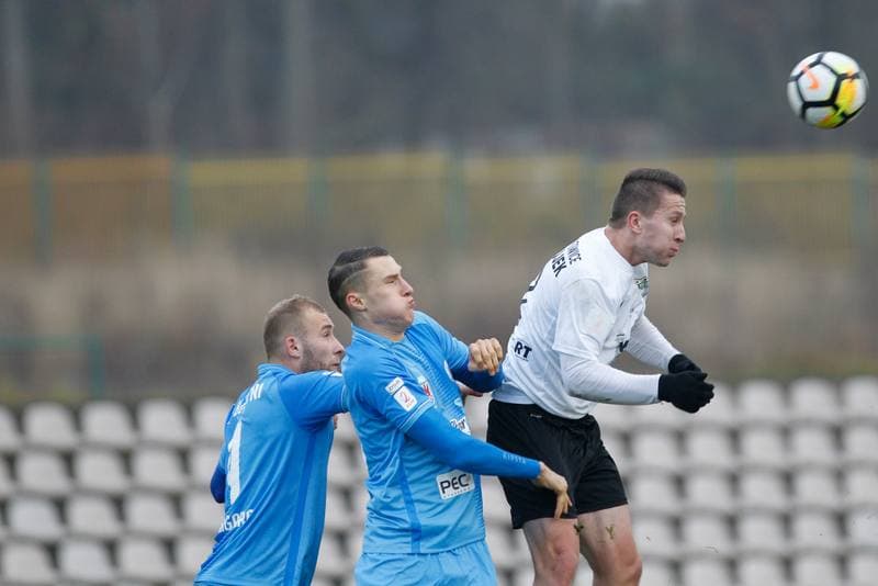 Football. II Liga. Rozwoj Katowice - Blekitni Stargard. 25.11.2018