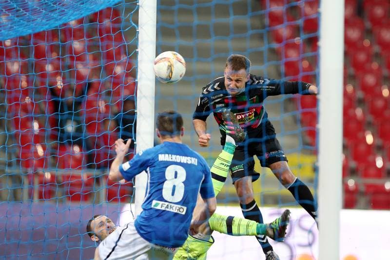 Football. Nice I Liga. GKS Tychy - Sandecja Nowy Sacz. 05.04.2017