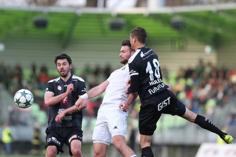 Football. ePojisteni.cz 1 liga. MFK Karvina - FC Hradec Kralove. 30.04.2017