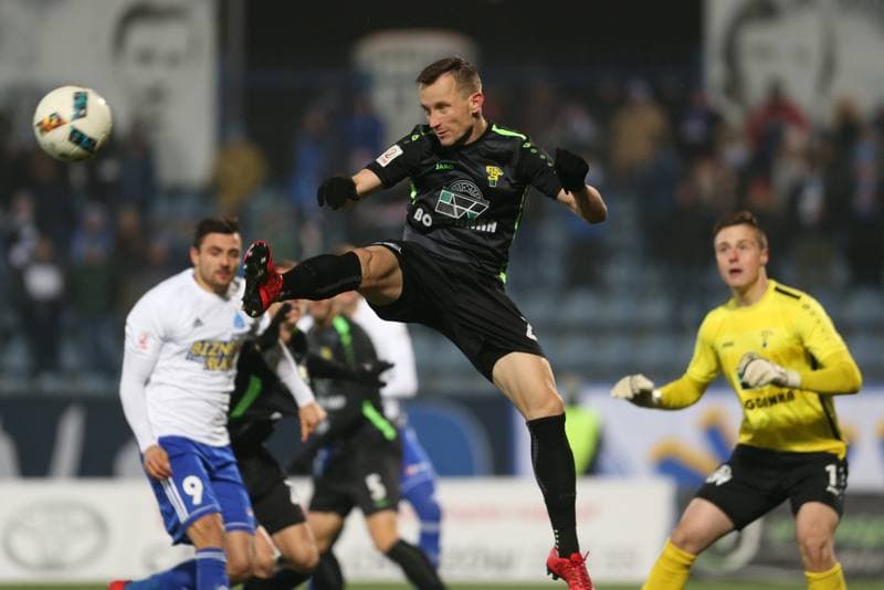Football. II Liga. Ruch Chorzow - Gornik Leczna. 01.12.2018