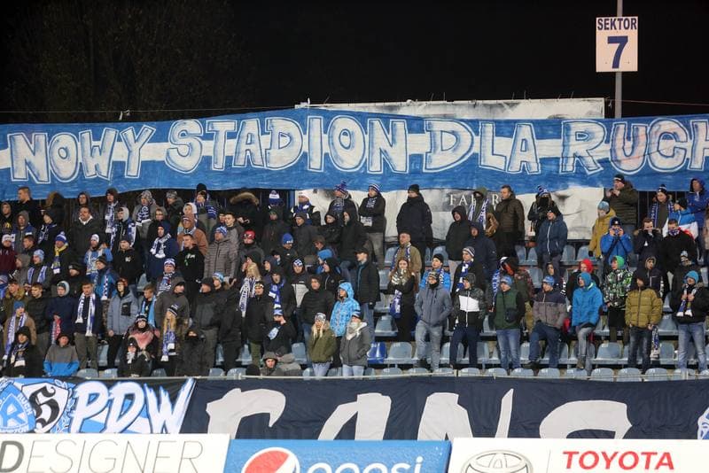 Football. II Liga. Ruch Chorzow - Gornik Leczna. 01.12.2018