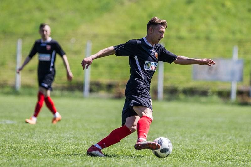Football. Haiz IV Liga. Polonia Bytom - MKS Myszkow. 01.05.2019