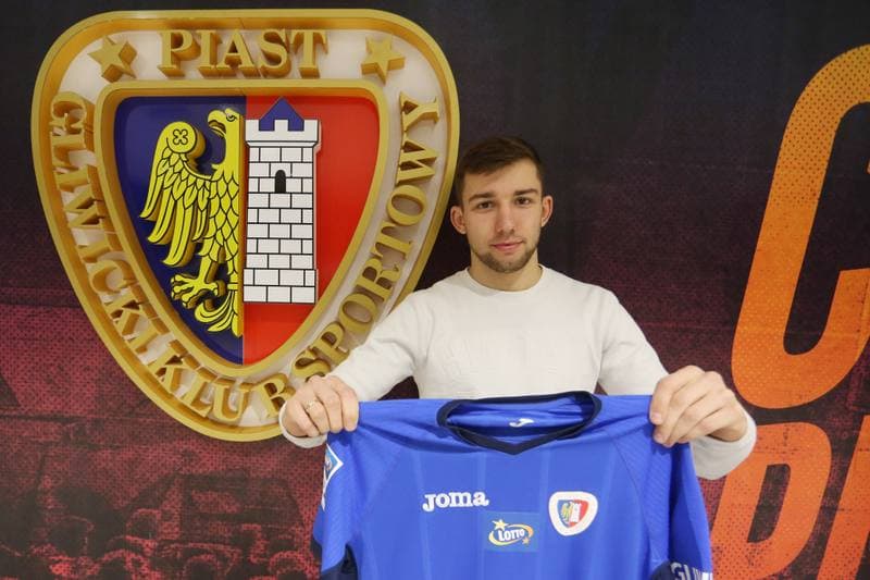 Football. Piast Gliwice. Press Conference. 02.02.2017