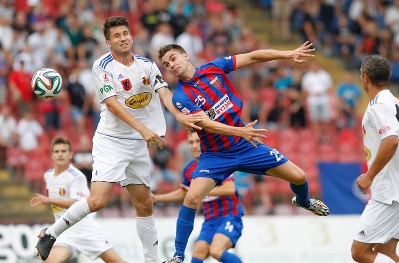 Football. II Liga. Polonia Bytom - Olimpia Zambrow. 15.08.2015