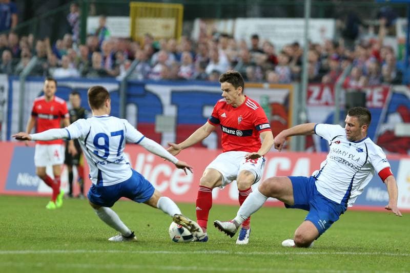 Football. Nice I Liga. MKS Kluczbork - Gornik Zabrze. 01.04.2017