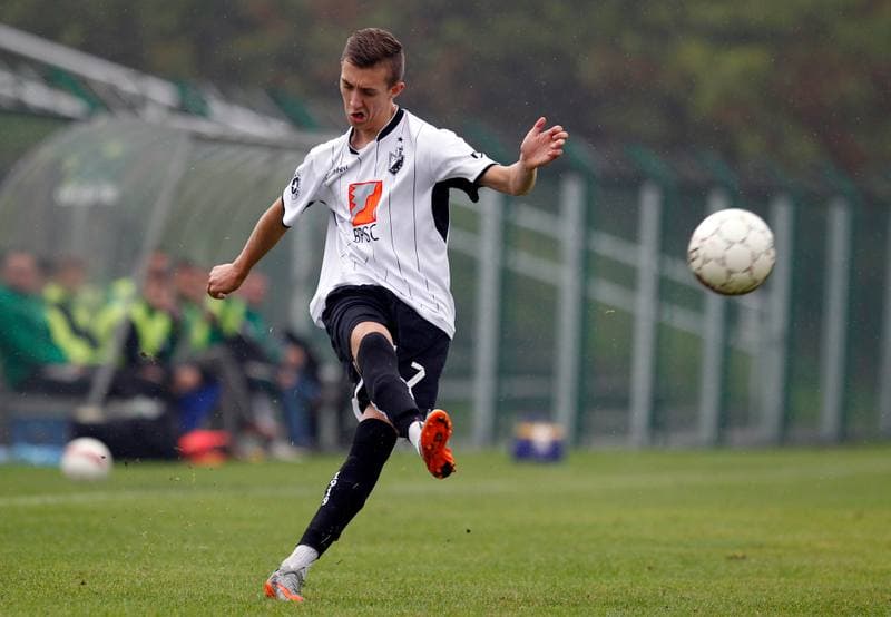 Football. III Liga Opolsko Slaska. Grunwald Ruda Slaska - Szombierki Bytom. 09.05.2015