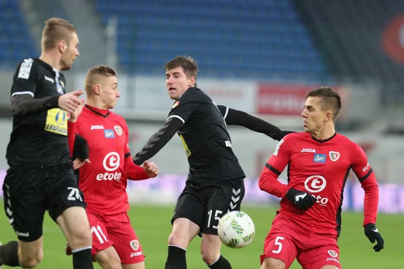 Football. Lotto Ekstraklasa. Piast Gliwice - Korona Kielce. 03.12.2016