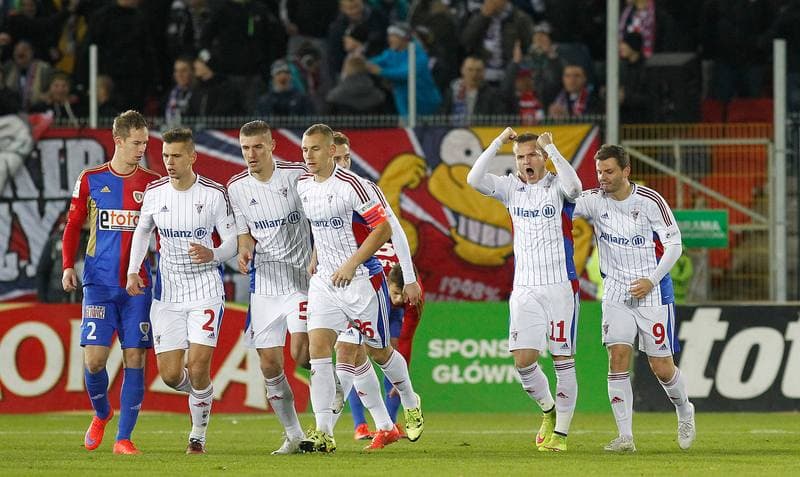 Football. PKO BP Ekstraklasa. Gornik Zabrze - Piast Gliwice. 01.12.2015