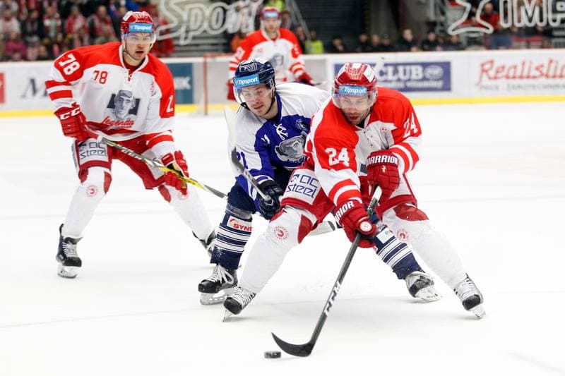 Ice Hockey. Tipsport Extraliga. Ocelari Trinec - Bili Tygri Liberec. 05.02.2017