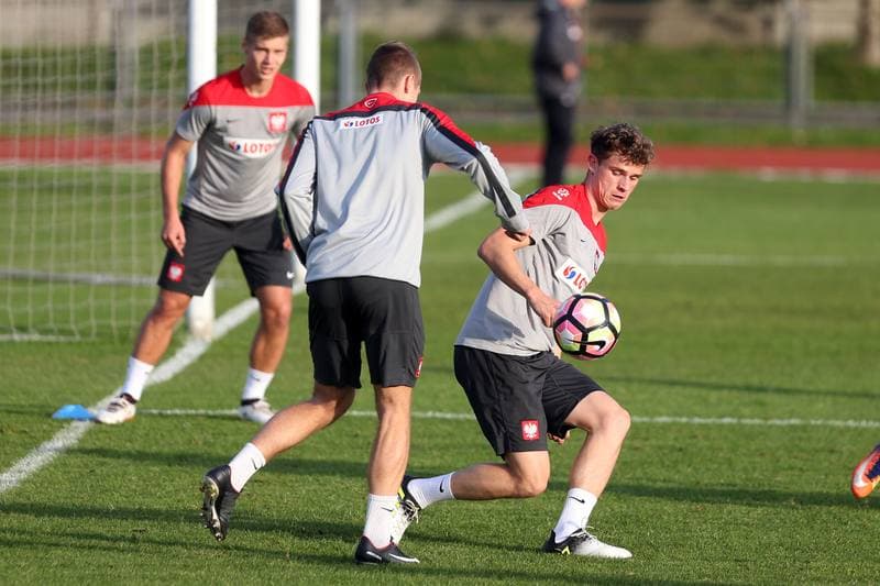 Football. Poland U19. Training. 02.10.2017