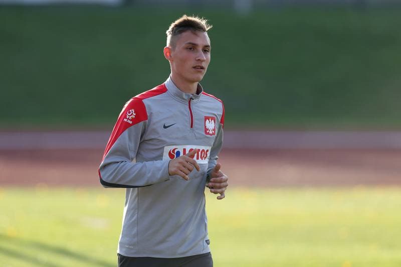 Football. Poland U19. Training. 02.10.2017